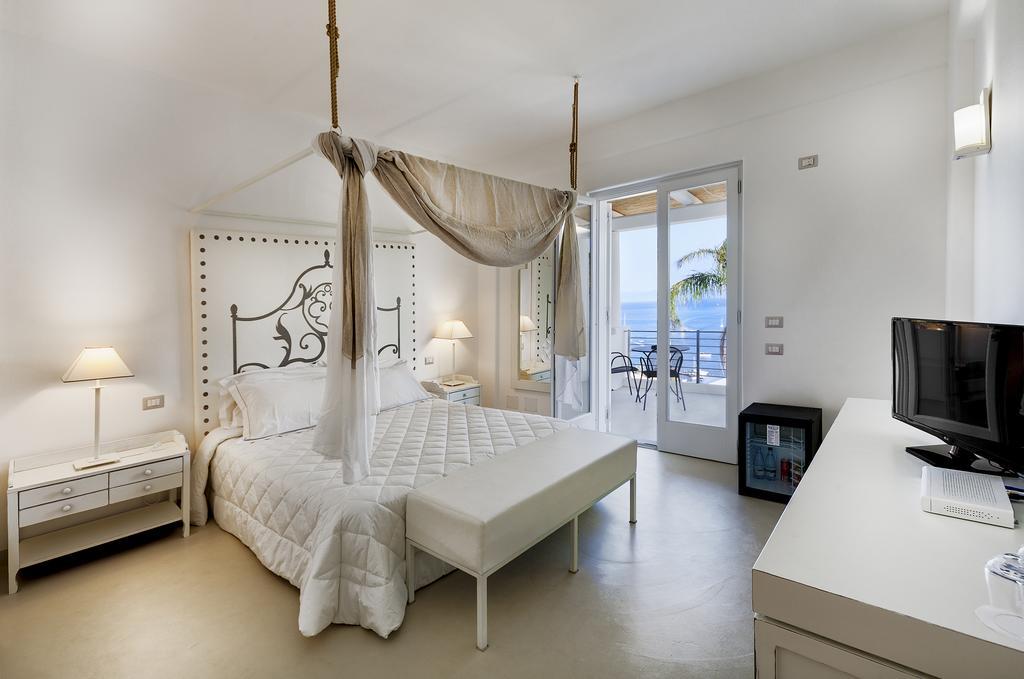 Hotel Villa Enrica - Aeolian Charme Λίπαρι Εξωτερικό φωτογραφία